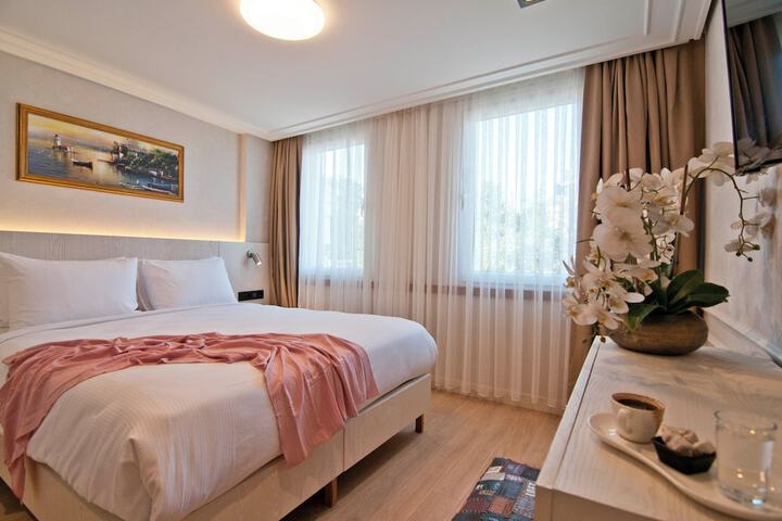 Room 32 of 92
