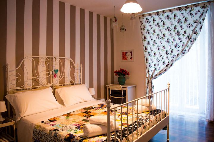 Room 5 of 29