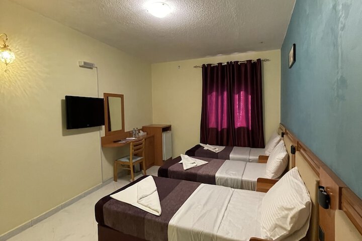 Room 43 of 103