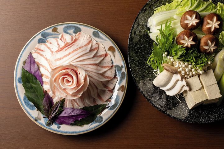Dining 77 of 103