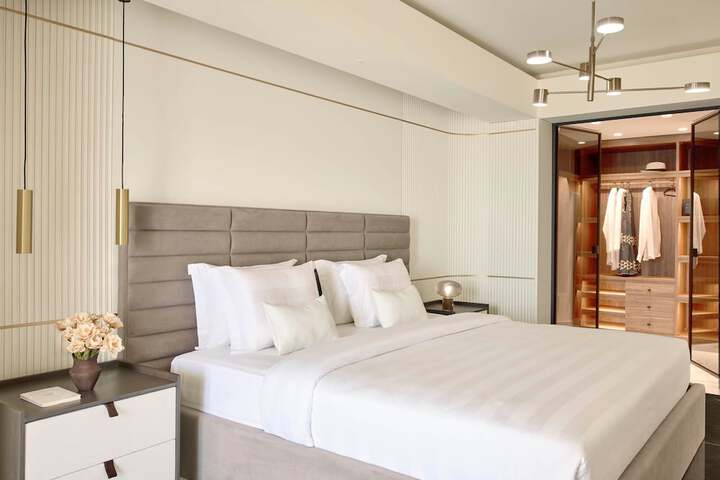 Room 85 of 400