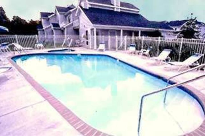Pool 15 of 16