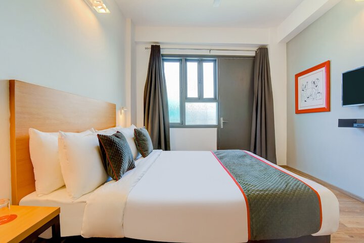 Room 30 of 44
