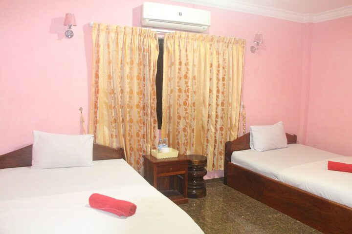 Room 17 of 38