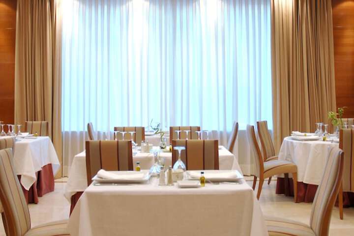 Dining Photos
