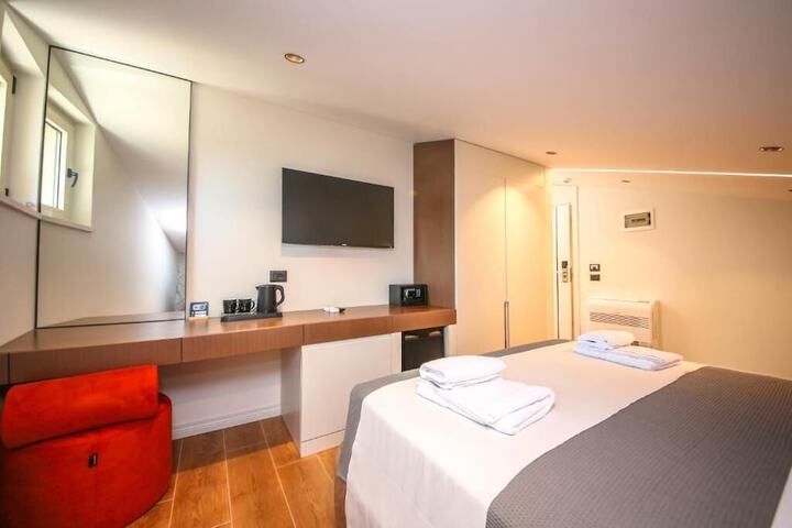 Room 38 of 108