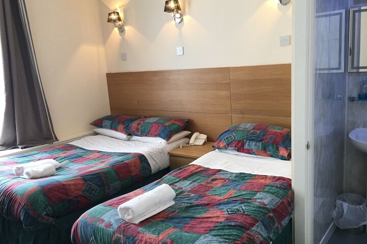 Room 36 of 80