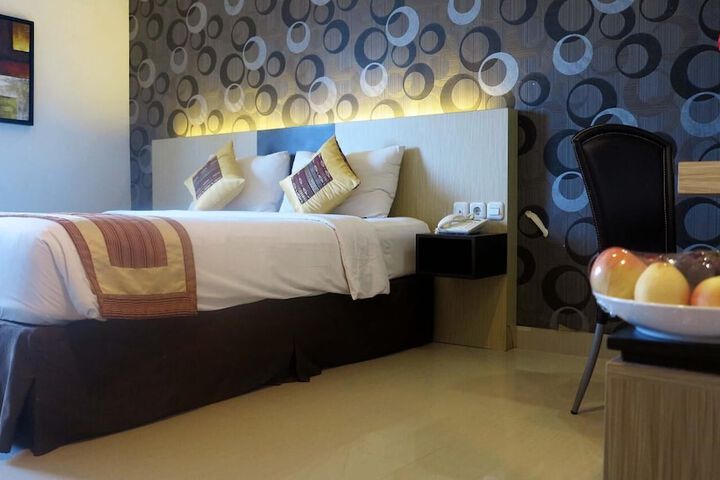 Room 17 of 31