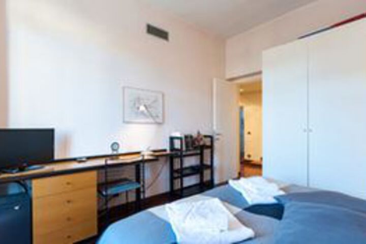 Room 17 of 25