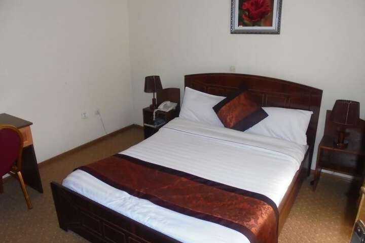 Room 5 of 24