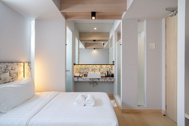 Room 21 of 74