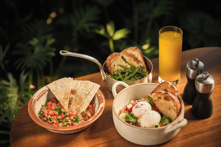 Breakfast/Coffee Service 109 of 140