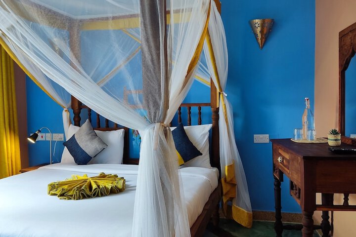 Room 2 of 53
