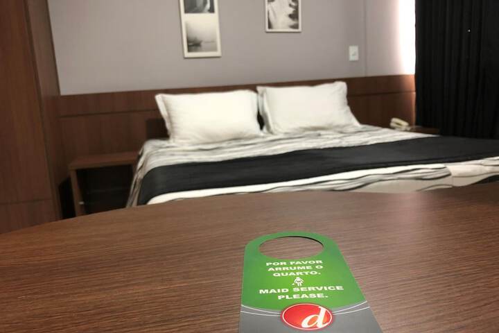 Room 17 of 24