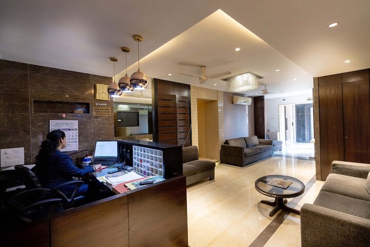 The Majlis Hotel - Near Taj Hotel Colaba