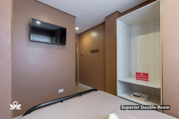 Suite 32 of 32