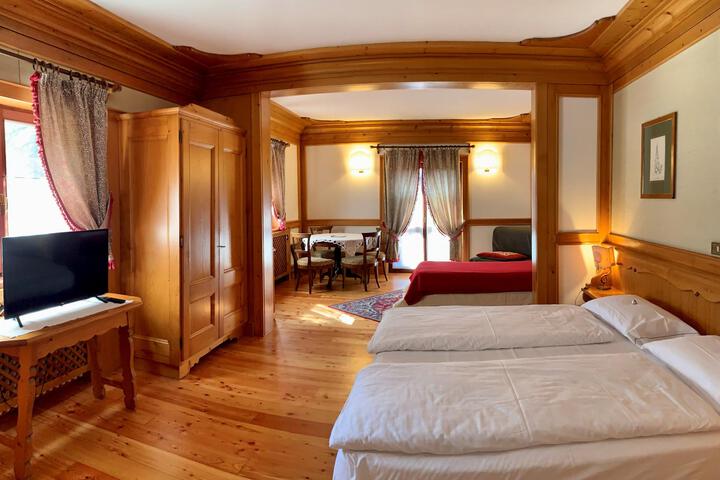 Room 37 of 41