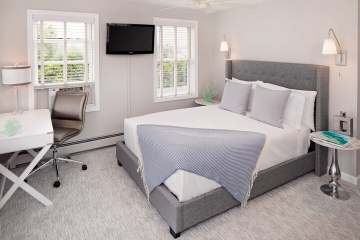 Room 30 of 111