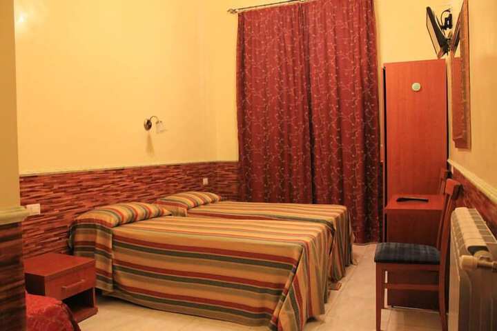 Room 9 of 21