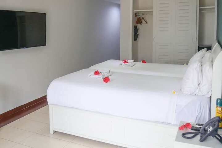 Room 2 of 56