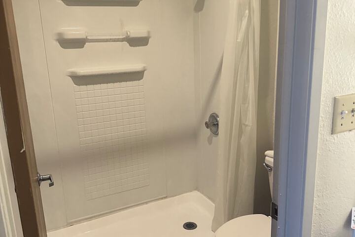 Room 8 of 12