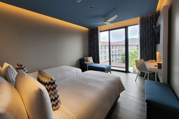 Room 73 of 175