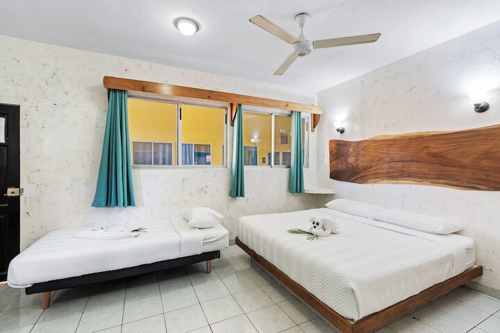 Room 3 of 20