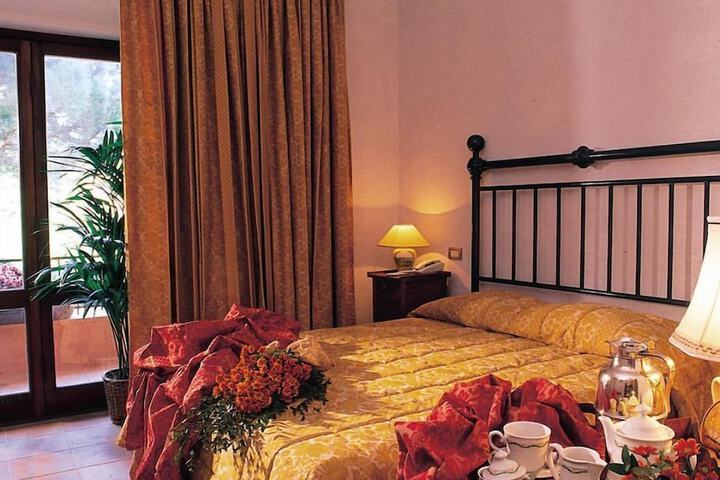 Room 6 of 21