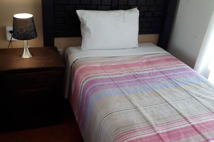 Room 27 of 94