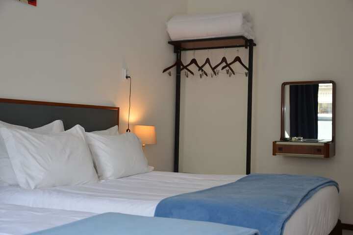 Room 21 of 37