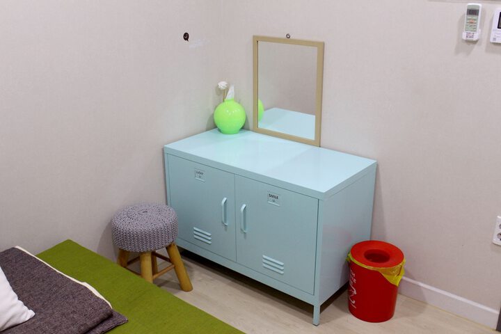 Room 18 of 82