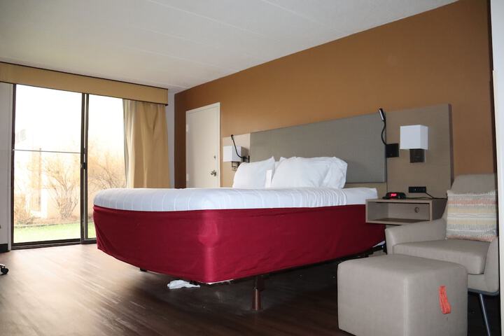 Room amenity