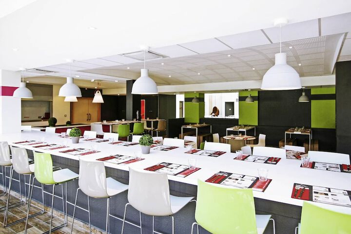 Dining 74 of 107