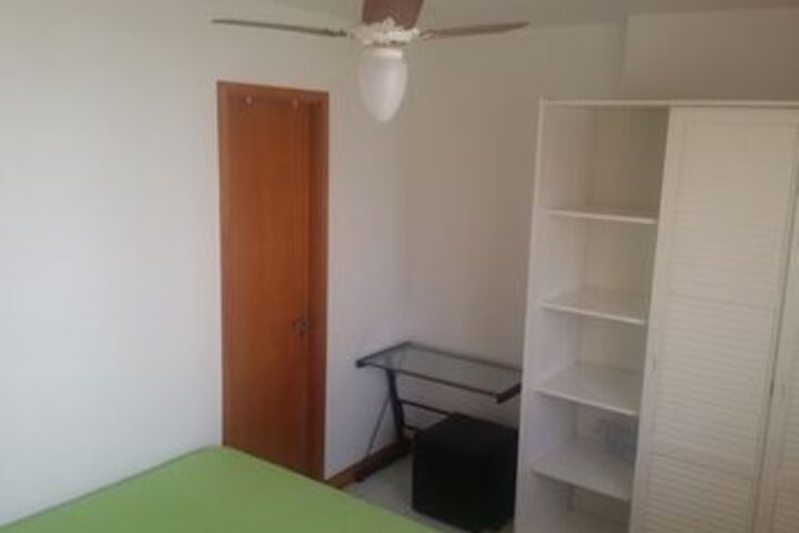 Room 10 of 24