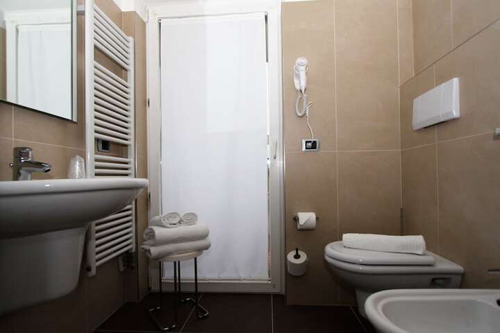 Room 46 of 69