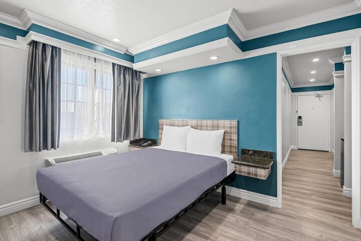 Room 26 of 31