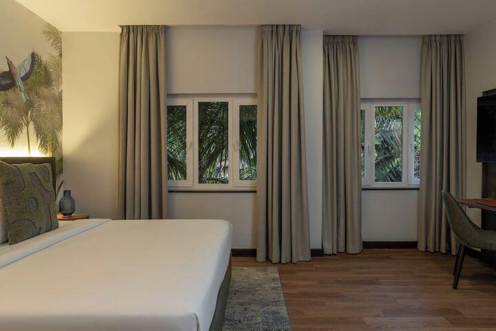 Room 42 of 109