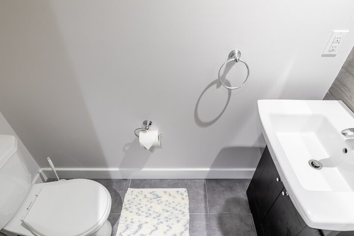 Room 16 of 30