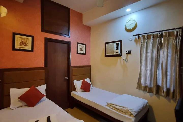 Room 32 of 111