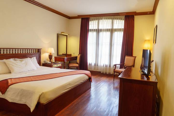 Room 8 of 52