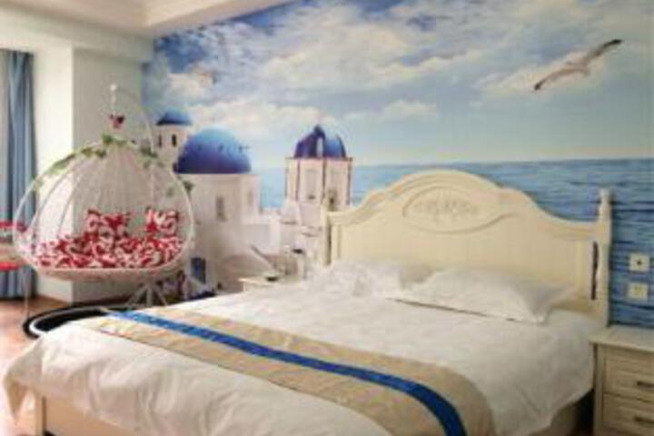 Room 12 of 12