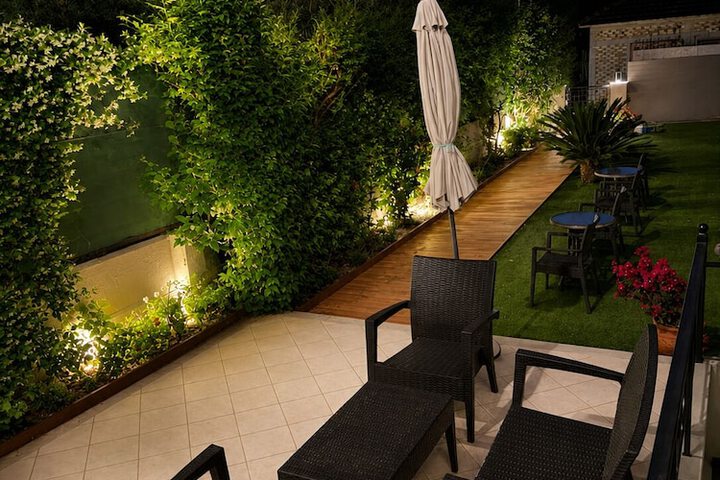 Terrace/Patio 8 of 14