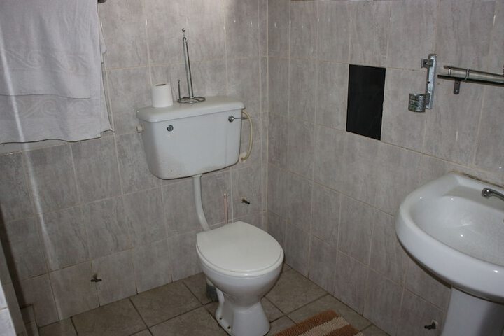 Room 14 of 18