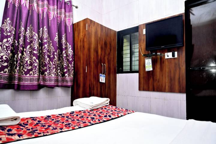 Room 2 of 20