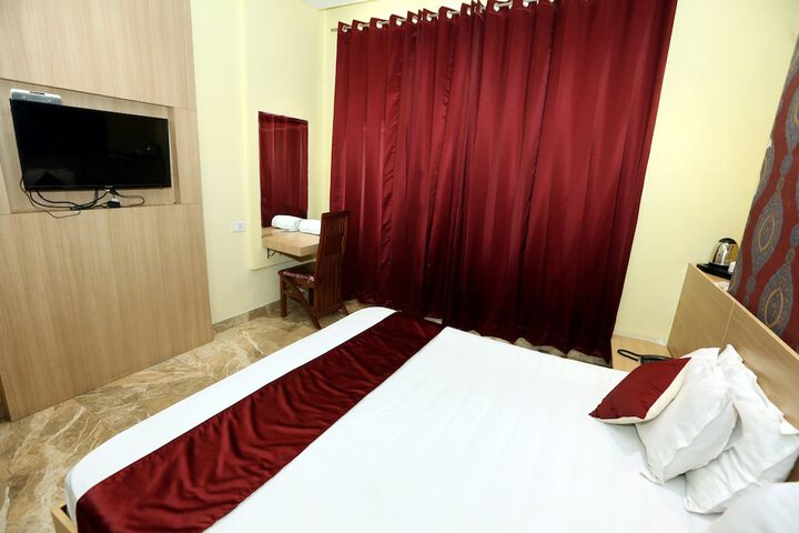 Room 5 of 23