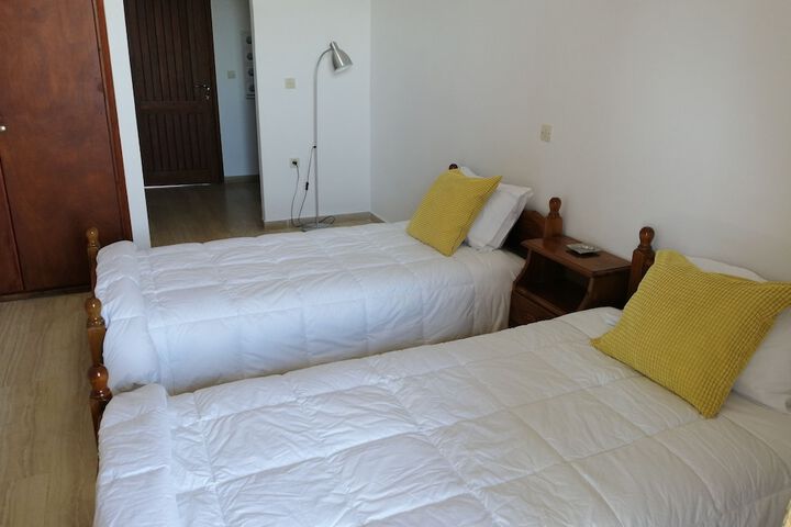 Room 6 of 44