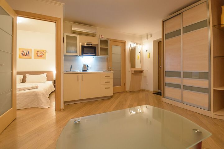 Room 15 of 244