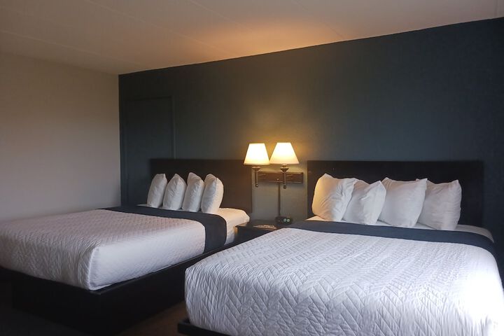 Room 6 of 62