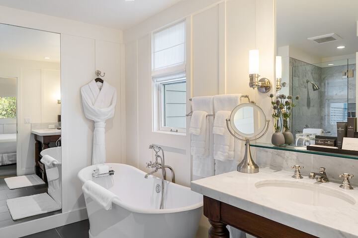 Bathroom Interior Photo