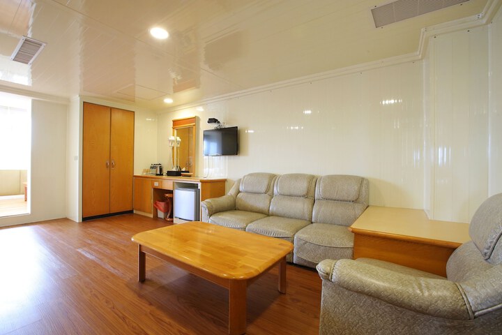 Room 16 of 41
